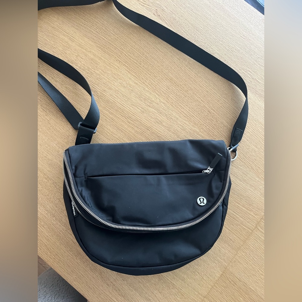 Lululemon All Night Festival bag 5L